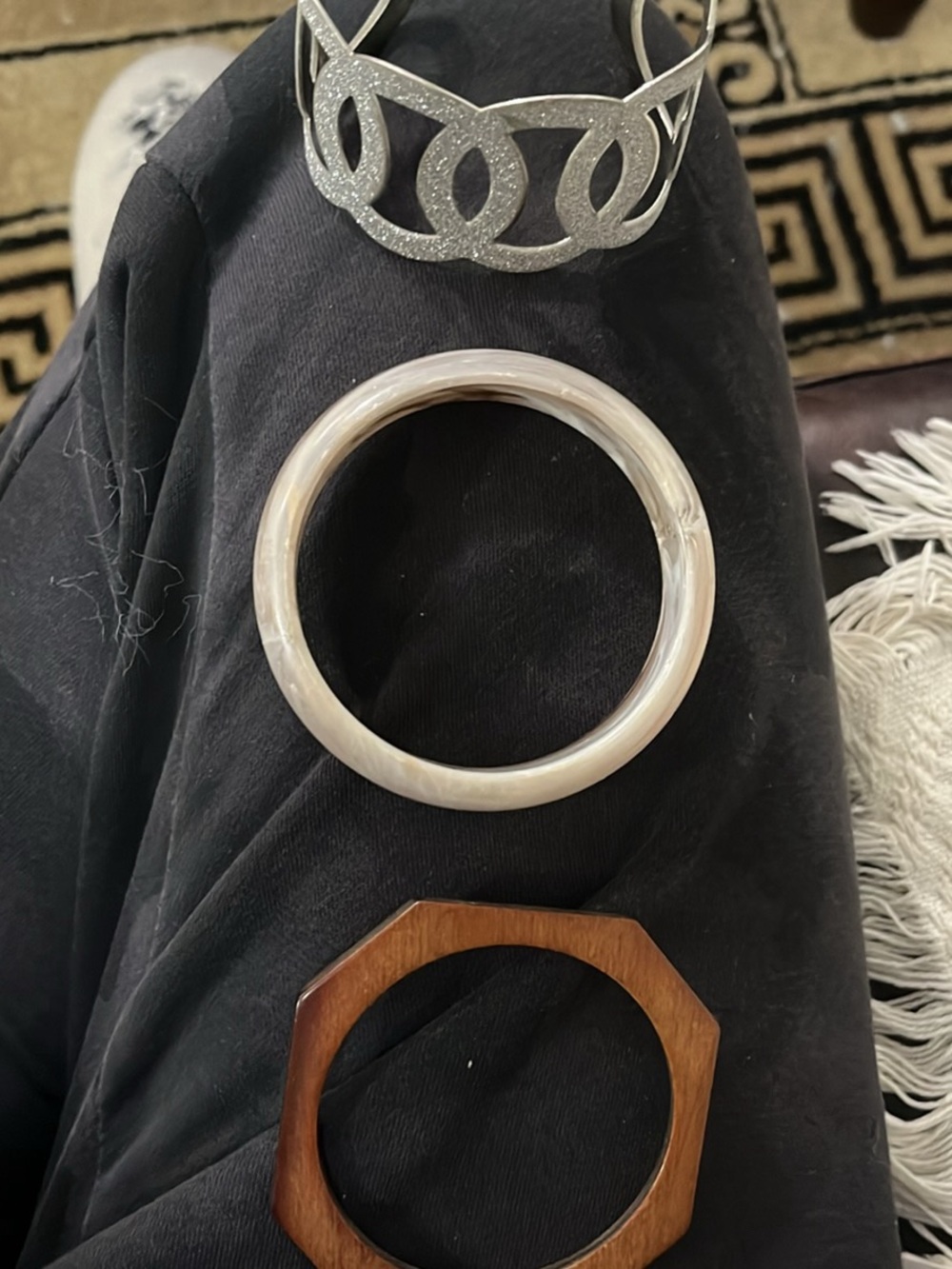 *bundle 3/30$* Bangle bracelets - Picture 2 of 3